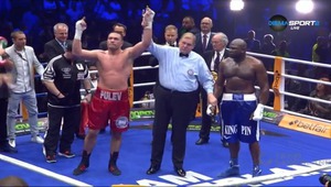 Съдията обявява победата на Кубрат Пулев над Кевин Джонсън