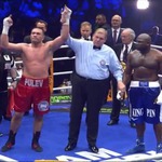 Съдията обявява победата на Кубрат Пулев над Кевин Джонсън