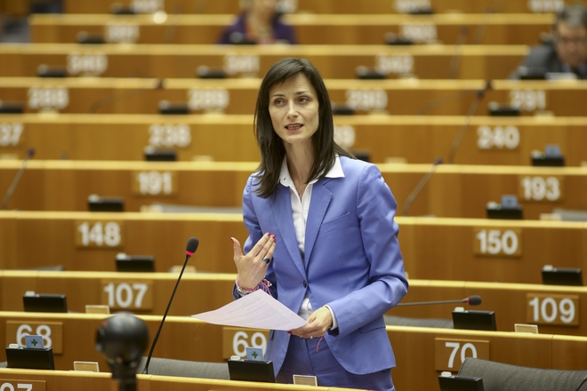 Мария Габриел в пленарната зала на Европарламента