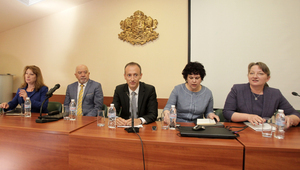 Министър Вълчев представя плановете си за развитие на образованието