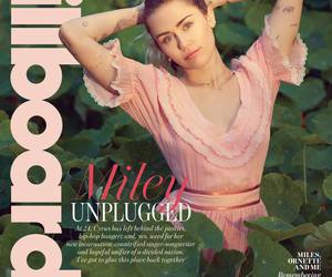 Майли Сайръс на корица в "Билборд", май 2017