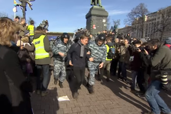 Masovi aresti v rusiya na protesti sreshtu korputsiyata