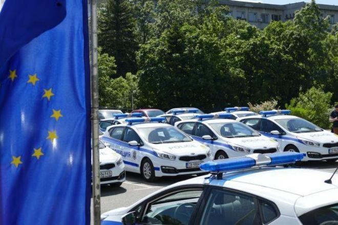 Патрулни автомобили на българската полиция