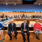 Лидерите на Г20 около кръглата маса