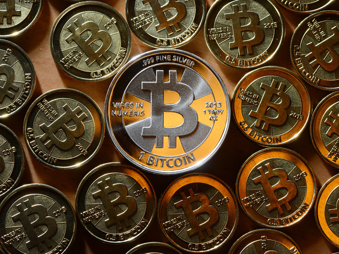 Биткойни