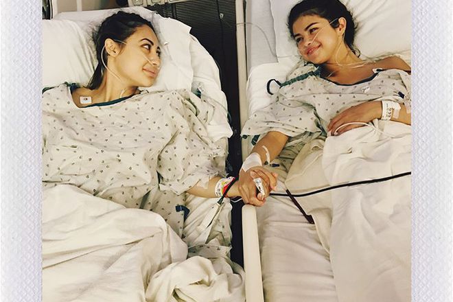 Selena gomes i priyatelkata y darila babrek za neya