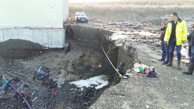Кметът на Бургас оглежда щетите от пороите