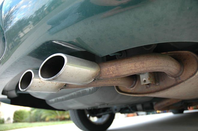 Изгорелите газове от автомобилите замърсяват въздуха