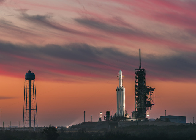 Falcon Heavy преди първия си полет