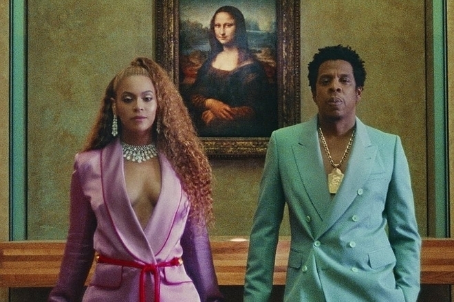 Semeystvo kartar pred mona liza