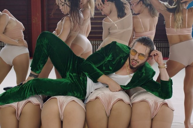 Papi hans v klipa si superpalav