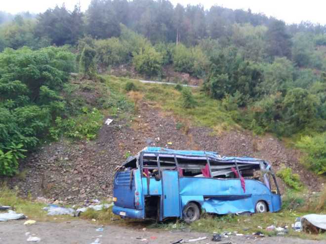 Катастрофиралият автобус край Своге