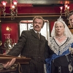 "Холмс и Уотсън": Селфи с кралица Виктория