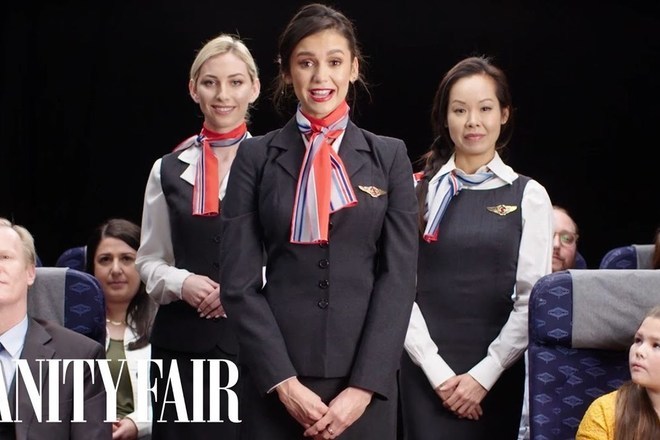 Nina dobrev v rolyata na styuardesa