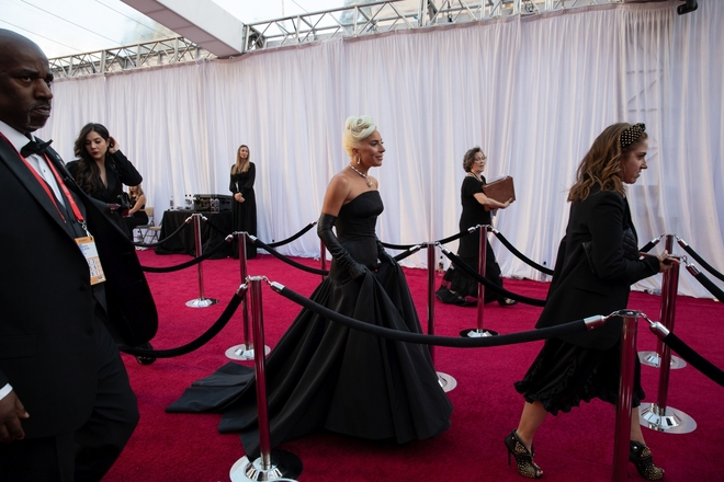 Лейди Гага с диаманта "Тифани" и рокля Alexander McQueen
