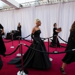Лейди Гага с диаманта "Тифани" и рокля Alexander McQueen
