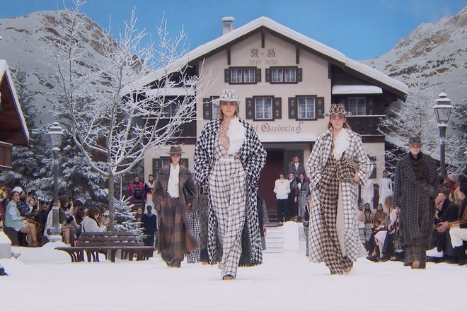 Kara delevin v revyuto na shanel za esen zima 2019 2020