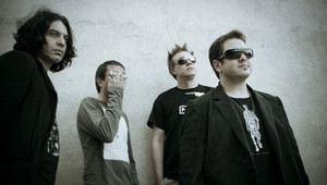 Явор Захариев (крайният вдясно) с "Гравити ко."