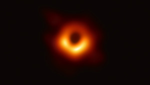 Черна дупка за първи път на снимка
