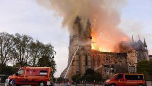 Пожарът в Парижката "Света Богородица"