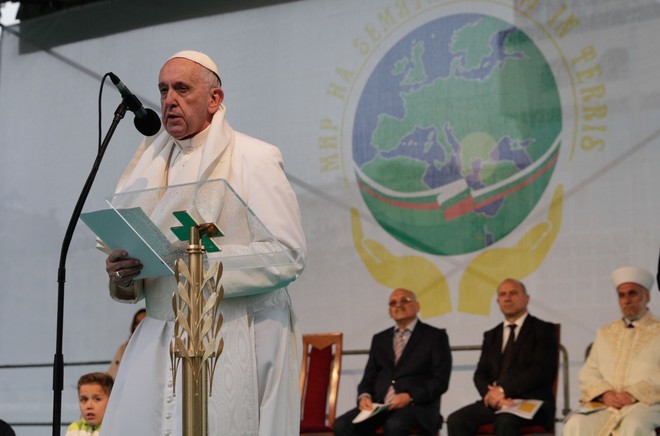 Папа Франциск на събитието за мир в София