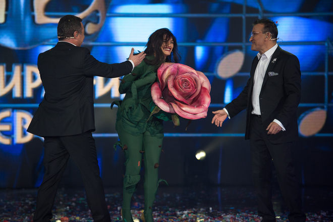 "Маскираният певец": Жана Бергендорф на второ място като Розата