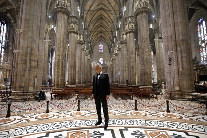 Andrea bocheli v milanskata katedrala velikden 2020