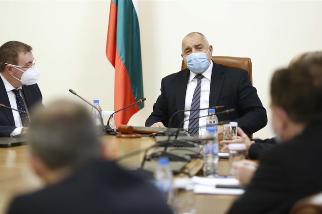 Boyko borisov i zdravniyat ministar s maski