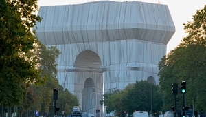Триумфалната арка в Париж, опакована, 1961-2021