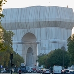 Кристо и Жан-Клод, L'Arc de Triomphe, Wrapped, Париж, 1961-2021 г.