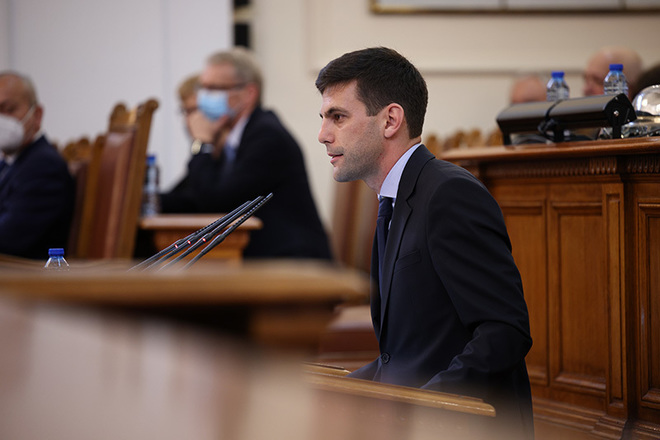 Никола Минчев на парламентарната трибуна